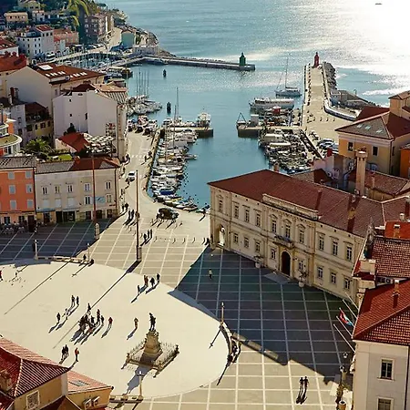 Pr'cajhn * Radovljica